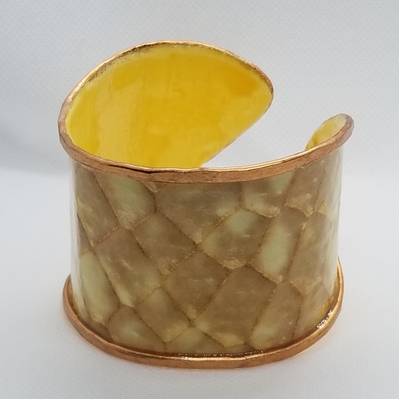 E Snake Skin Cuff Yellow Interior - Picture 3 of 10